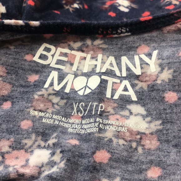 Top - Picture 3 of 3